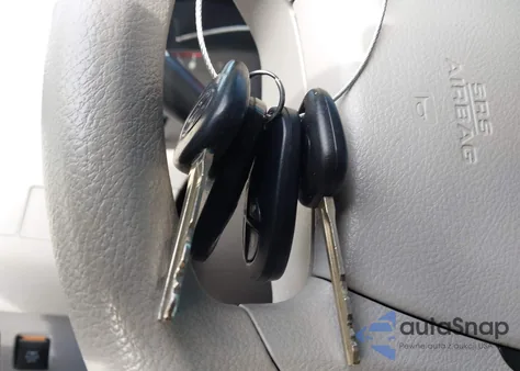 2014 Toyota Sienna Le V6 8 Passenger z USA, uszkodzony, nr VIN 5TDKK3DC7ES444442